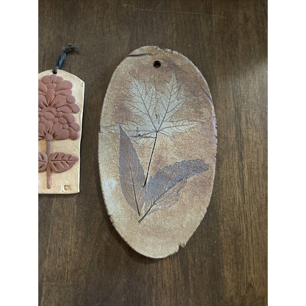 Clay Pottery Round Wall Plaque Flowers Stems Oak Leaf Tag Shape